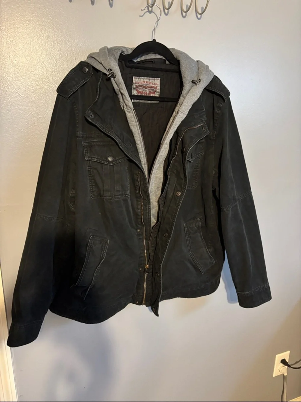 Levi's Black Jacket with Gray Hood Lining - Picture 1 of 3